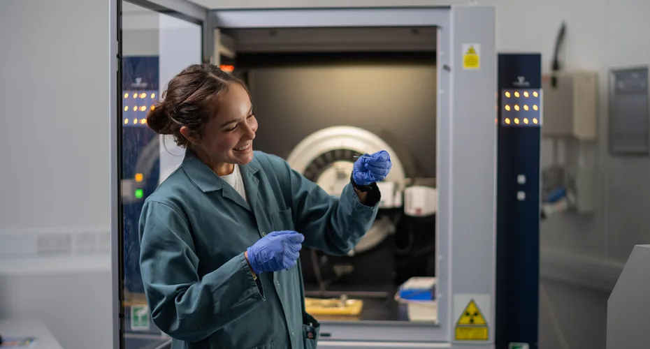 X-Ray Diffractometer (XRD) equipment within the Imaging Suite in the Harrison Building.